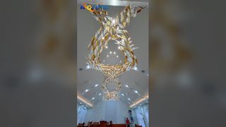Lampu Gantung Pita Kristal Seni yang Disesuaikan untuk Departemen Penjualan Lobi Hotel Ruang Perjamuan Clubhouse