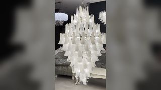 Lampu Gantung Kristal Hujan Kaskade Kustom Batang Emas Galeri Hotel Villa Club Luxury Linear