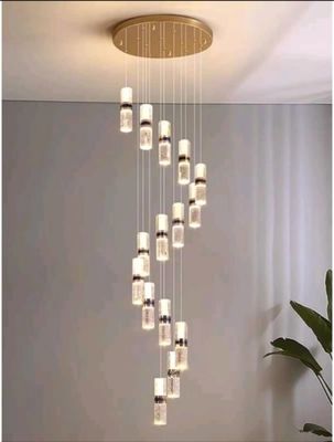 Luxury Crystal Stick Chandelier Dengan Fitur Tangga Tingginya Disesuaikan Untuk Restoran Hotel Atau Villa Plug-in Sumber Cahaya