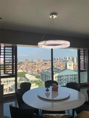 Lampu Gantung Alabaster Kuningan Modern untuk Ruang Makan